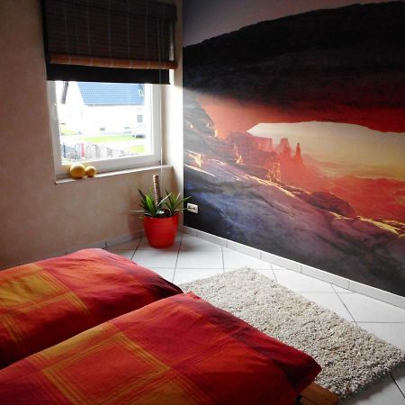 Modernes Ferienhaus Der Besonderen Art Mit Garten 勒讷 外观 照片