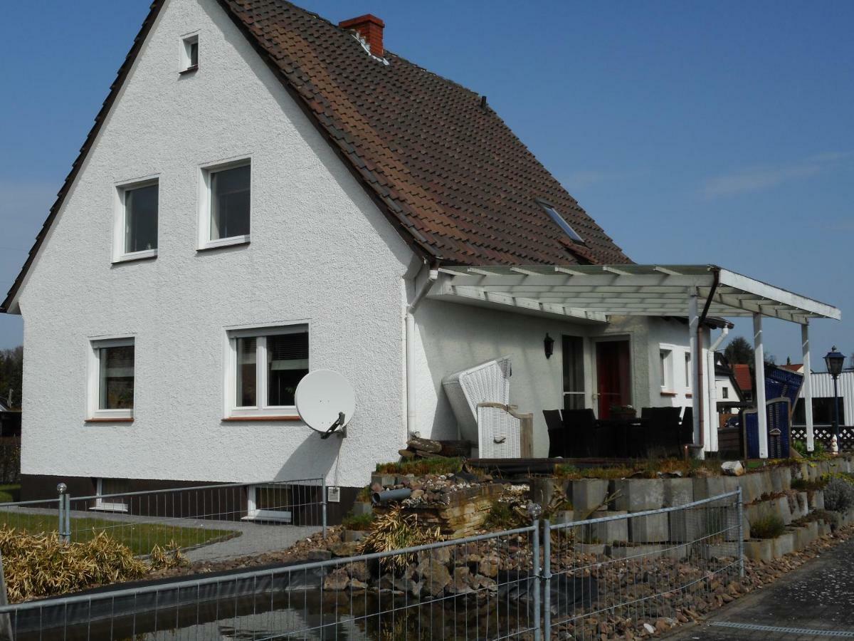 Modernes Ferienhaus Der Besonderen Art Mit Garten 勒讷 外观 照片